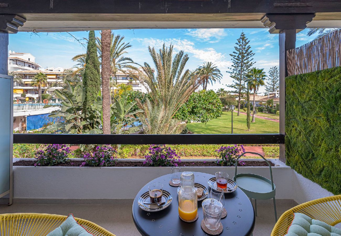 Apartamento en Marbella - Estudio recién remodelado en Milla de Oro 