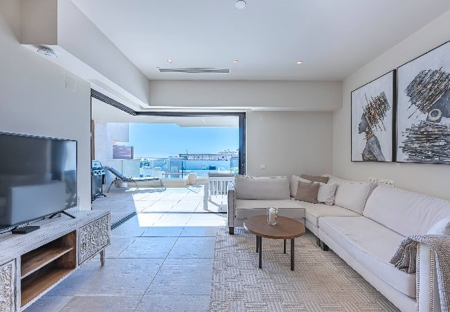 Apartamento en Mijas Costa - Moderno piso *2 Hab*Terraza *Piscina*Cala de Mijas 