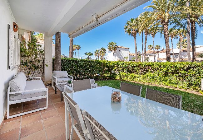 Apartamento en Marbella - Casa adosada con piscina y parking subterráneo 