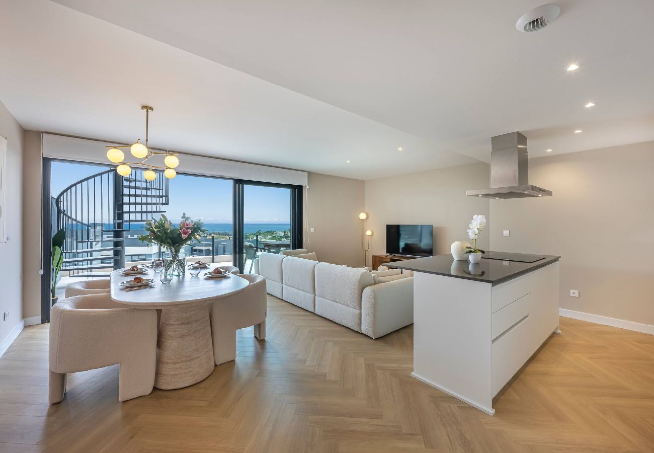 Apartamento en Estepona - Elegante Penthouse en Estepona con Vista al Mar 