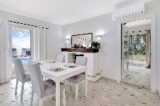 Casa en Marbella - Hermosa y Amplia Casa con Piscina y Garage 