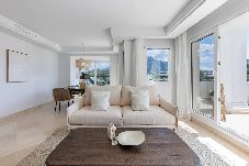 Apartamento en Marbella - Gran Duplex Penthouse, Vistas al Mar y la Montaña 