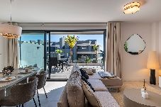 Apartamento en Estepona - Magnífico Apt de 3 Dorm con terraza y piscinas 