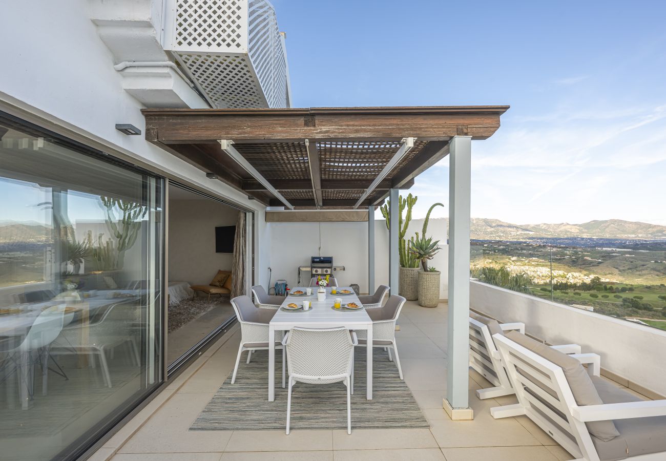 Apartamento en Mijas - Apto Panorámico con vistas, Piscina & Gym