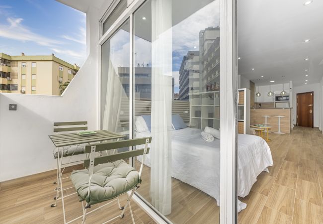 Estudio en Torremolinos -  Estudio céntrico con balcón, cerca del mar