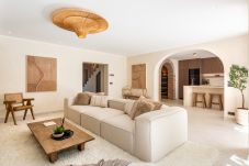 Casa en Marbella - Exclusiva villa de diseño con piscina privada, solárium y 4 suites