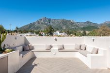 Casa en Marbella - Exclusiva villa de diseño con piscina privada, solárium y 4 suites