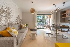 Apartment in Marbella - Renovated in 2024 - Apartment w/ Pool and Parking 