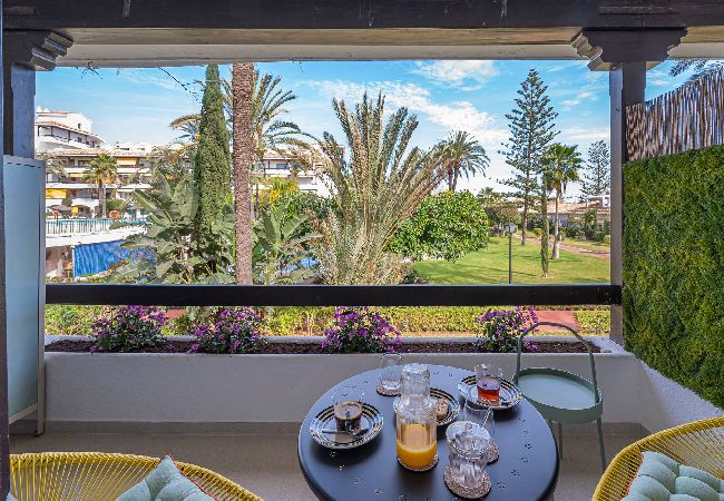 Apartment in Marbella - Newly renovated studio in Golden Mile w/ Pool 