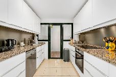 Apartment in Málaga - Gorgeous Apartment, 3BR Pool Terrace 