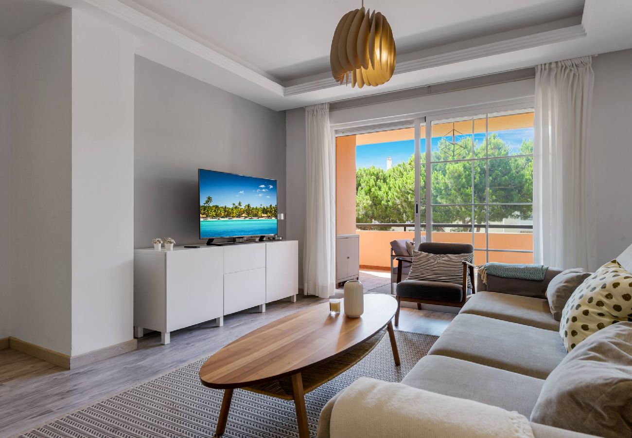 Apartment in Marbella - Charming 3Br Apartment 3 min. away from the Beach 