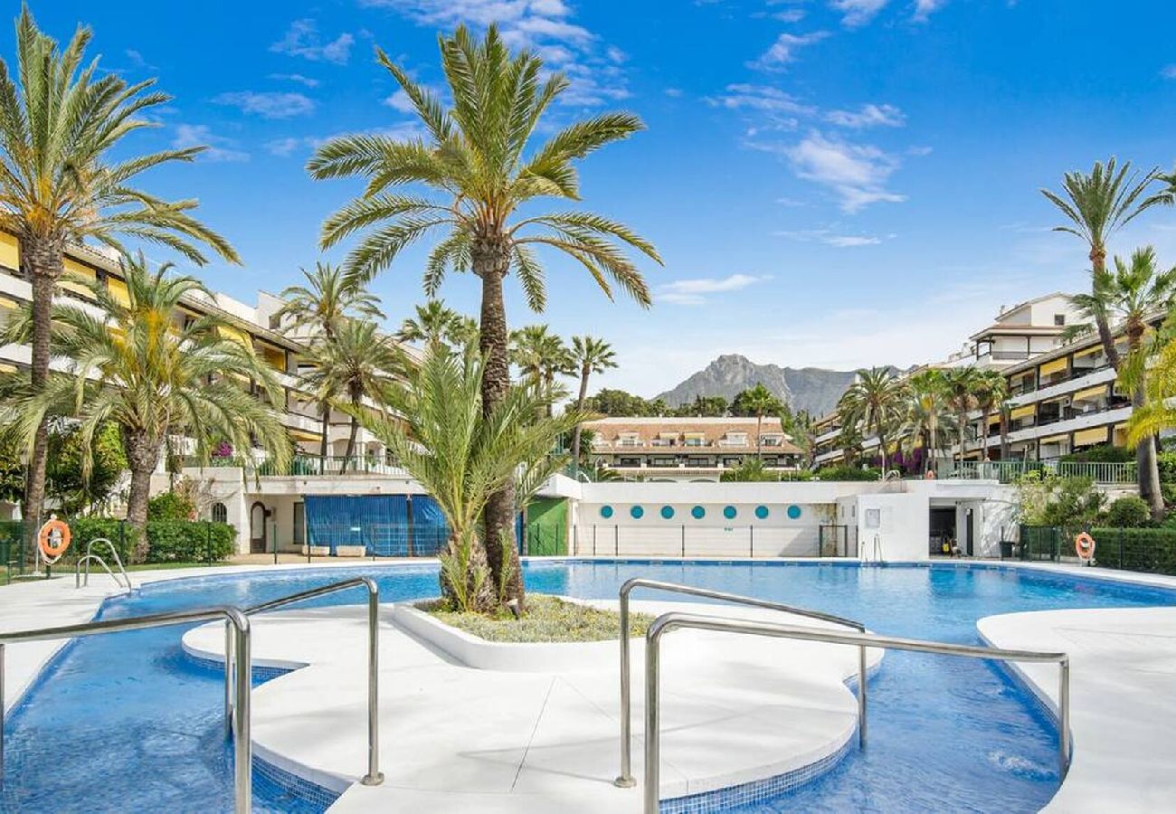 Apartment in Marbella - Unique 2 Br Apart in Golden Mile Pool  Parking 