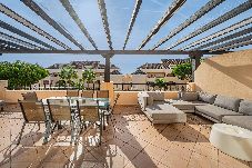 Apartment in Marbella - Amazing 4Br Apart. Parking, Pool, Close to the Sea 