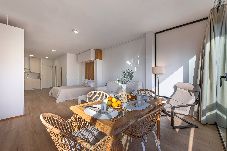 Studio in Marbella - Stylish Studio at Golden Mile Pool Parking 