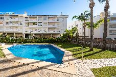 Apartment in Marbella - Spacious & Central 4BR Apart., Steps from the Sea 