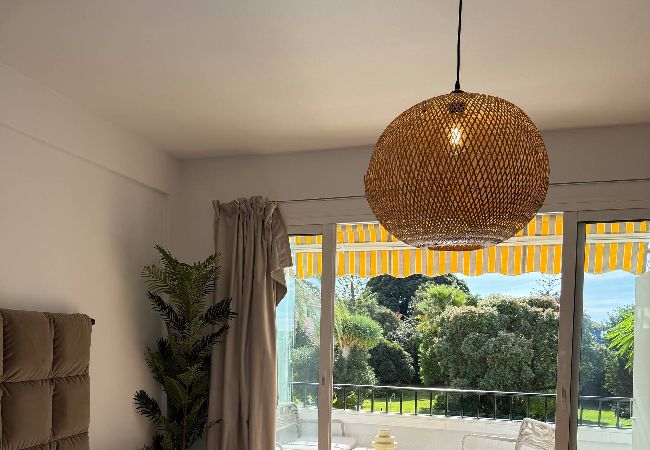 Studio in Marbella - Elegant Studio Apartment with Balcony and Pool 