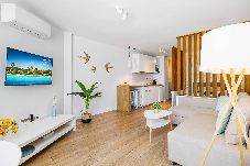 Apartment in Calahonda - Fancy Studio Direct Access to Sea-Parking-Pool 