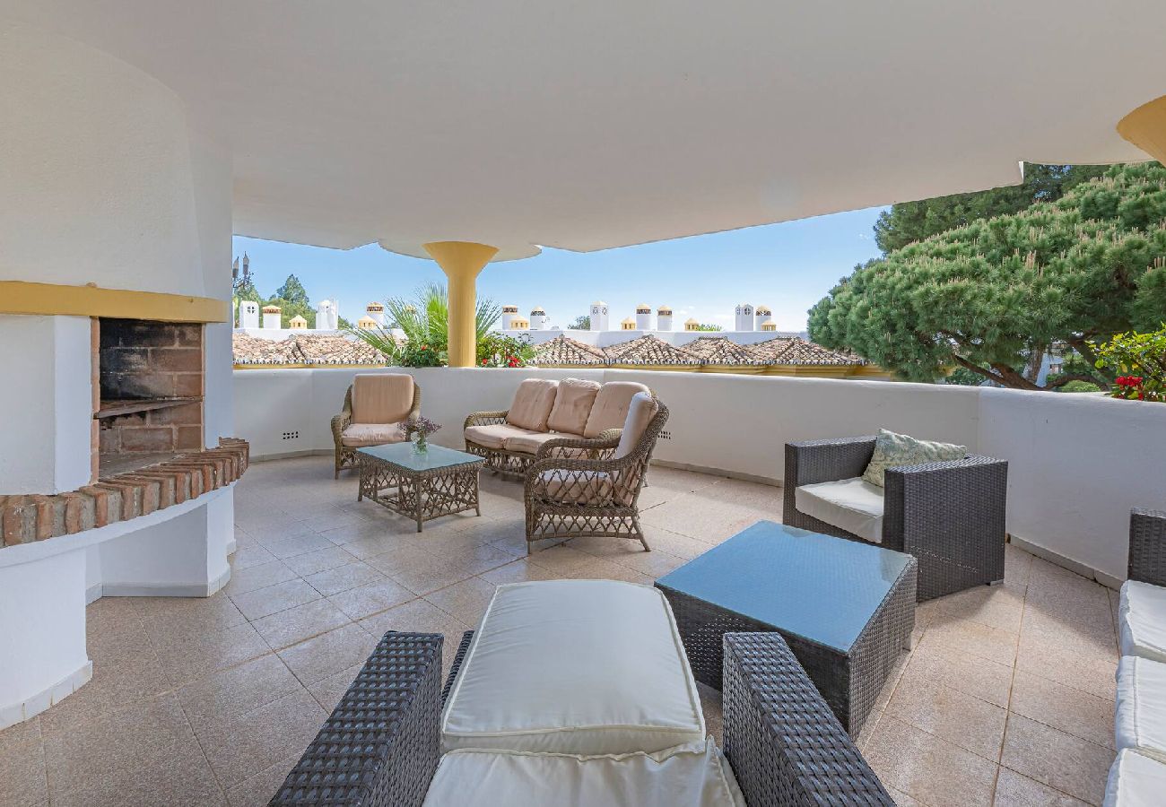 Apartment in Mijas Costa - Charming Andalusian Style Flat Pool⁕Golf⁕Parking 