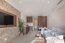 Apartment in Marbella - Charming Golden Mile Apt · 300 m from the Beach 