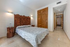 Apartment in Marbella - Elegant 2BR Flat in Marbella City Center 