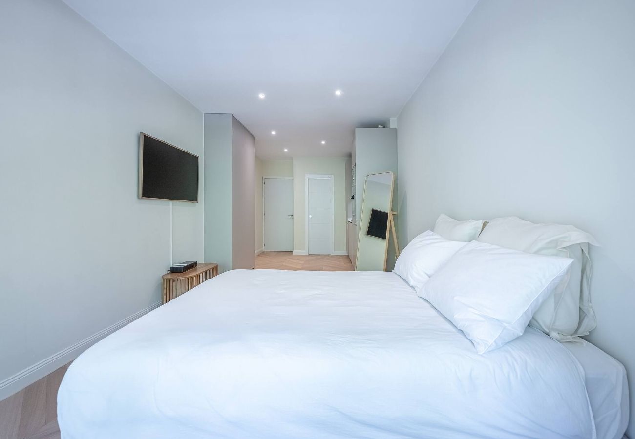 Studio in Marbella - Modern, Stylish & Sunny Flat Near the Beach 