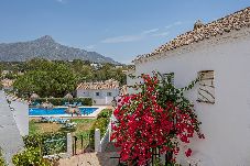 House in Marbella - Charming House 2 Bd + Patio, Pool & Parking 