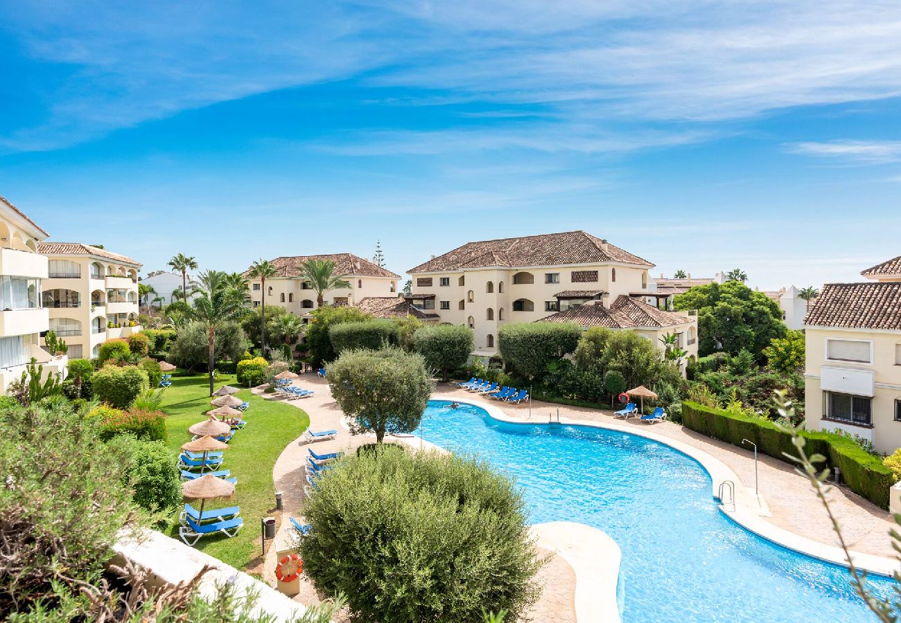 Apartment in Marbella - Gran piso de 3 Dorm, 4 Terrazas, Piscina & Parking 