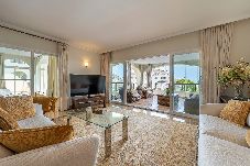 Apartment in Marbella - Gran piso de 3 Dorm, 4 Terrazas, Piscina & Parking 