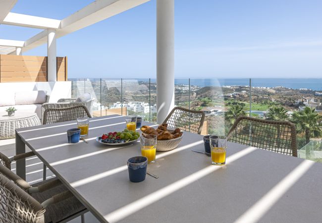 Apartment in Mijas - Bright and modern apartment with sea views