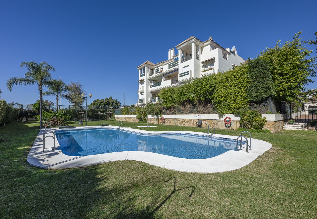 Apartment in Marbella - Premium Getaway: Sun, Pool, and Marbella