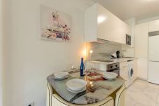 Studio in Marbella - Modern Studio in La Carolina: Golden Mile