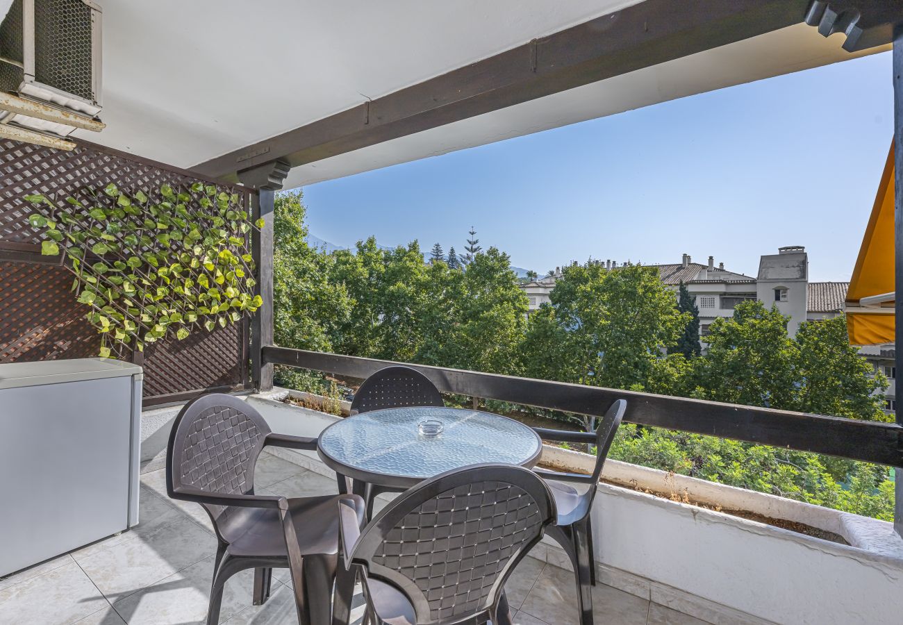 Studio in Marbella - Comfy Studio in Golden Mile *Pool