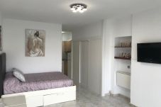 Studio in Marbella - Comfy Studio in Golden Mile *Pool