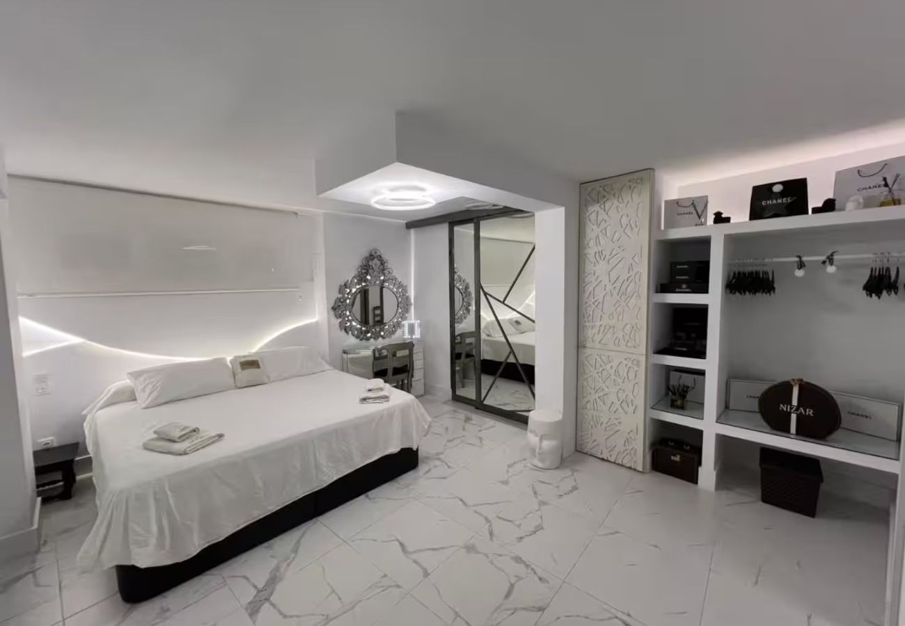 Apartment in Marbella - Pictures